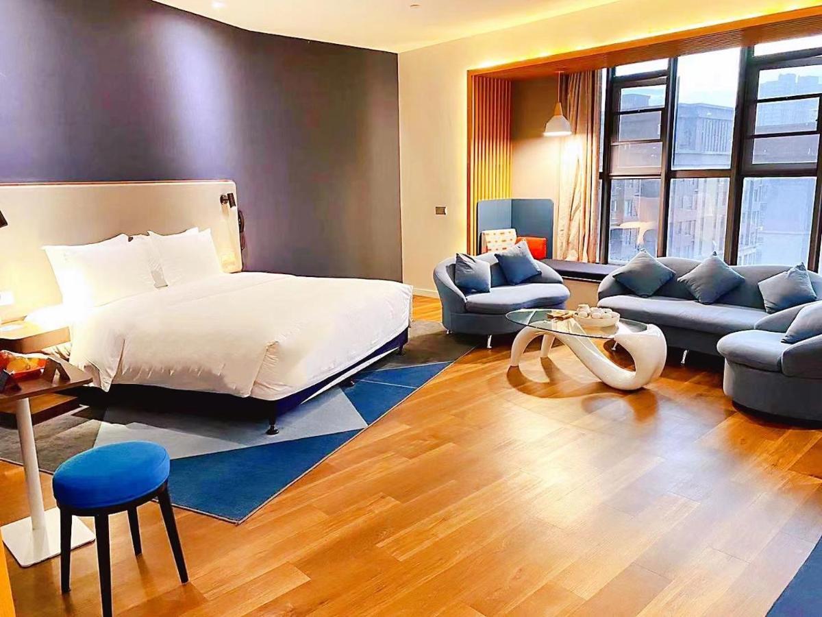 Holiday Inn Express - Wuhan Optical Valley By Ihg Экстерьер фото