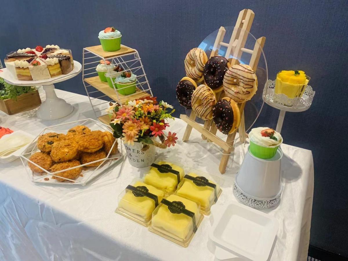 Holiday Inn Express - Wuhan Optical Valley By Ihg Экстерьер фото