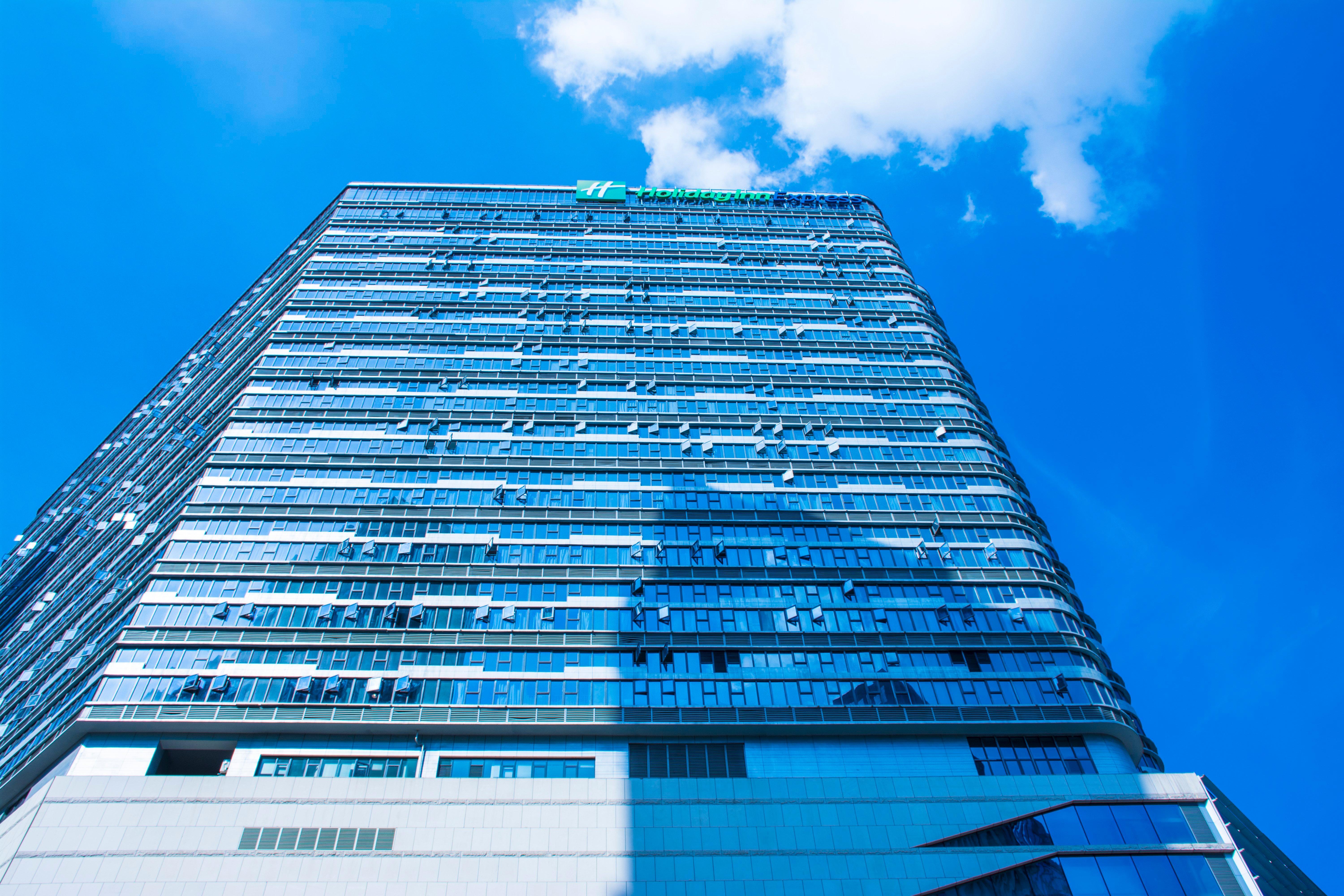Holiday Inn Express - Wuhan Optical Valley By Ihg Экстерьер фото